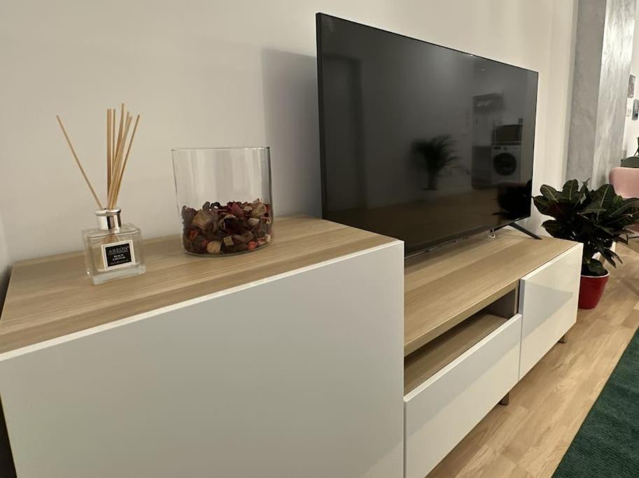 בוקרשט Art Apartment מראה חיצוני תמונה